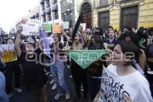 DÍA NARANJA . MARCHA FEMINISTAS