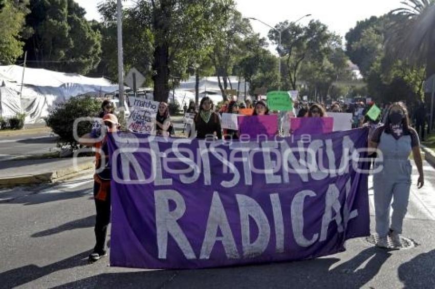 DÍA NARANJA . MARCHA FEMINISTAS