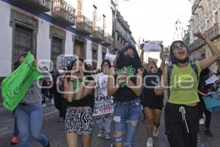 DÍA NARANJA . MARCHA FEMINISTAS