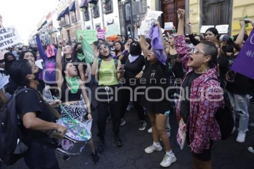 DÍA NARANJA . MARCHA FEMINISTAS