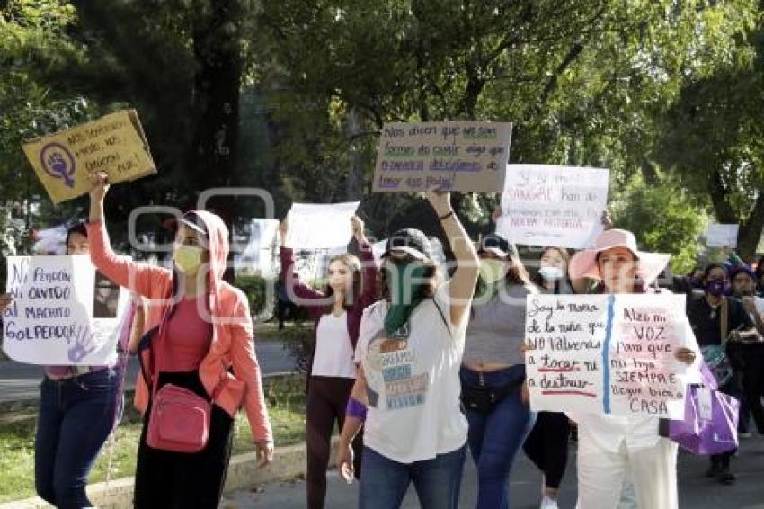 DÍA NARANJA . MARCHA FEMINISTAS