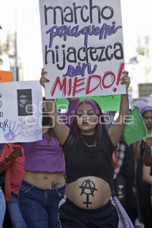 DÍA NARANJA . MARCHA FEMINISTAS