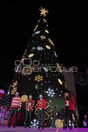 BUAP . ÁRBOL NAVIDEÑO