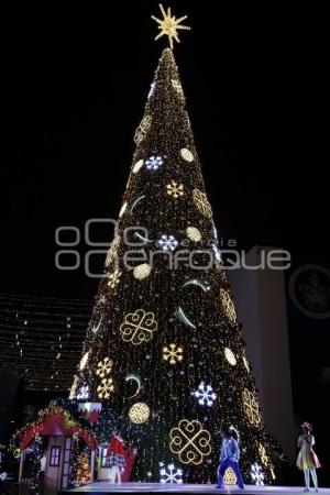 BUAP . ÁRBOL NAVIDEÑO