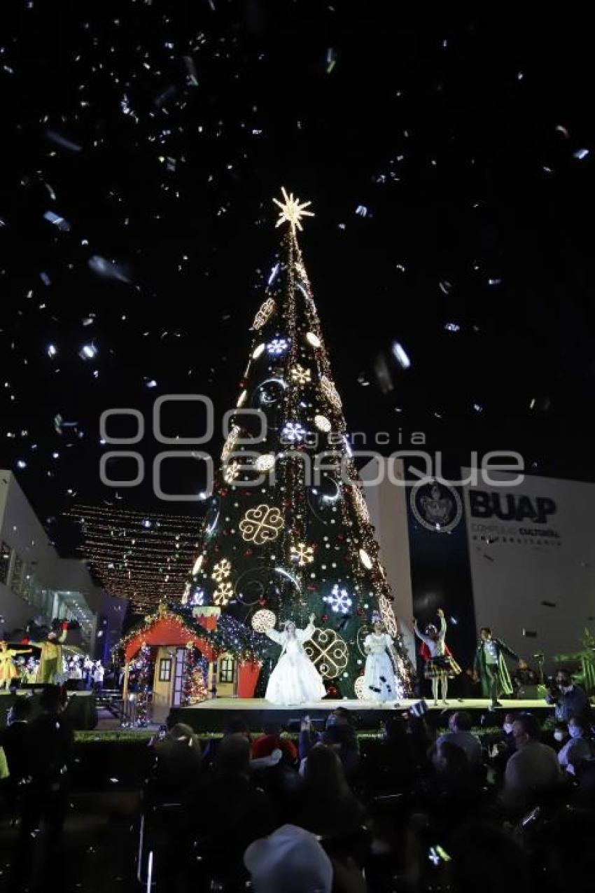 BUAP . ÁRBOL NAVIDEÑO