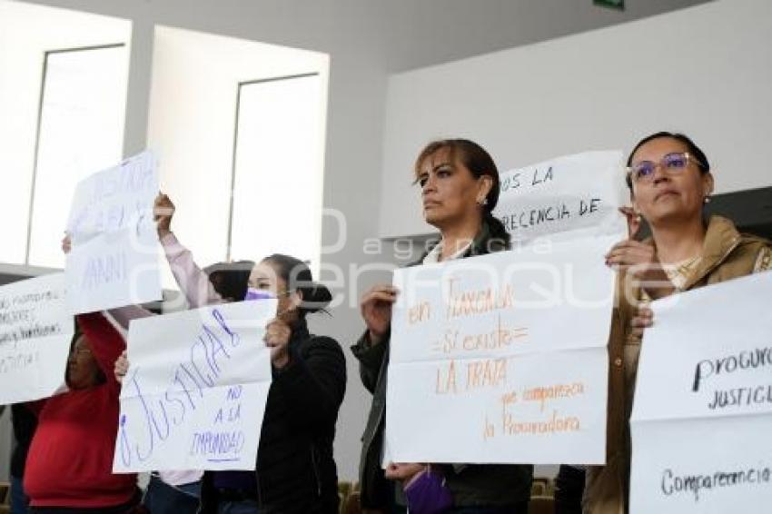 TLAXCALA . MANIFESTACIÓN CONGRESO