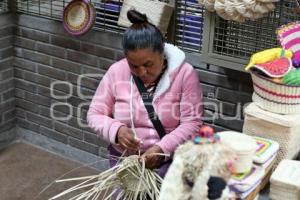 TLAXCALA . MERCADO DE ARTESANÍAS