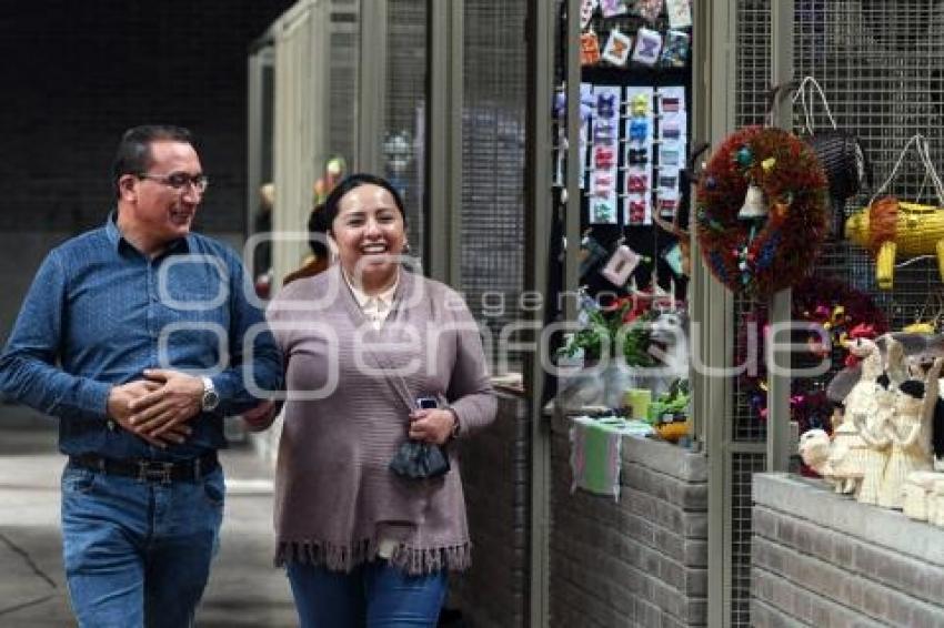 TLAXCALA . MERCADO DE ARTESANÍAS