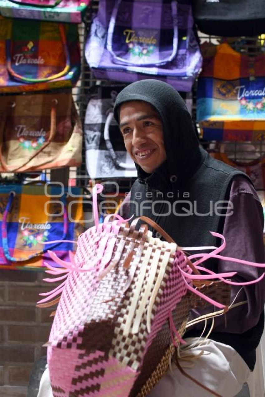 TLAXCALA . MERCADO DE ARTESANÍAS