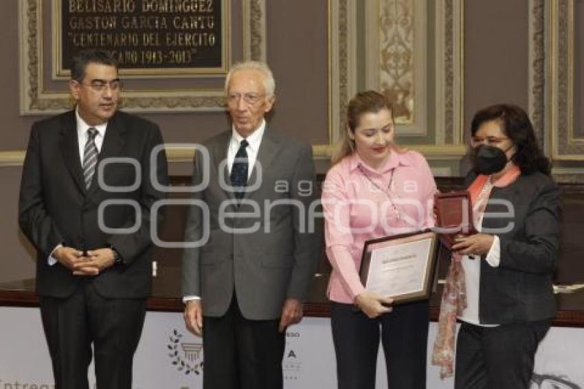 CONGRESO . MEDALLA LUIS RIVERA TERRAZAS