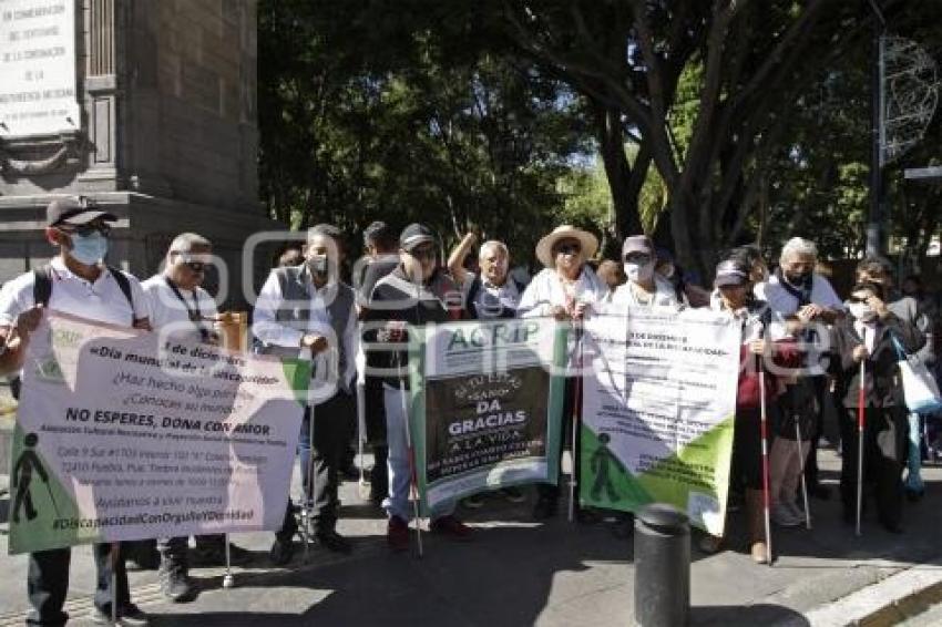 MANIFESTACIÓN . DISCAPACITADOS VISUALES