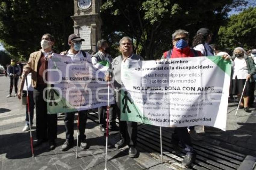 MANIFESTACIÓN . DISCAPACITADOS VISUALES