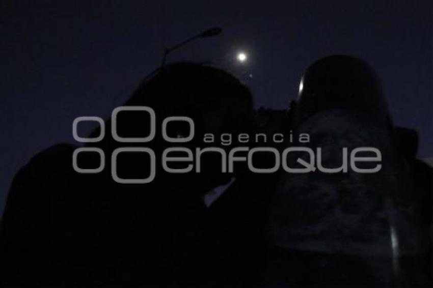 BUAP . NOCHE DE ESTRELLAS