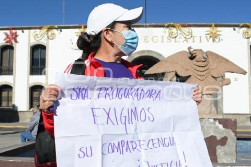 TLAXCALA . MANIFESTACIÓN CONGRESO