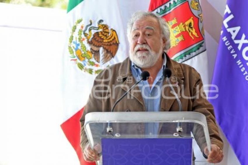 ALEJANDRO ENCINAS