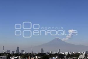 VOLCÁN POPOCATÉPETL . FUMAROLA