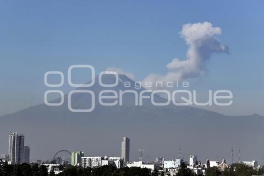 VOLCÁN POPOCATÉPETL . FUMAROLA