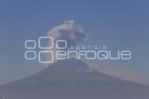 VOLCÁN POPOCATÉPETL . FUMAROLA