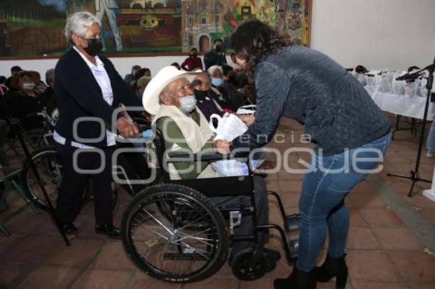 SAN ANDRÉS CHOLULA . ENTREGA COBERTORES 