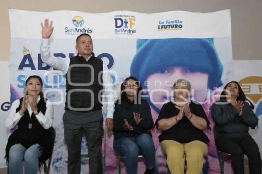 SAN ANDRÉS CHOLULA . ENTREGA COBERTORES 