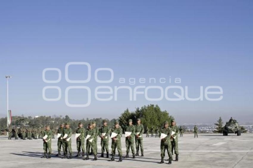 ZONA MILITAR . GRADUACIÓN
