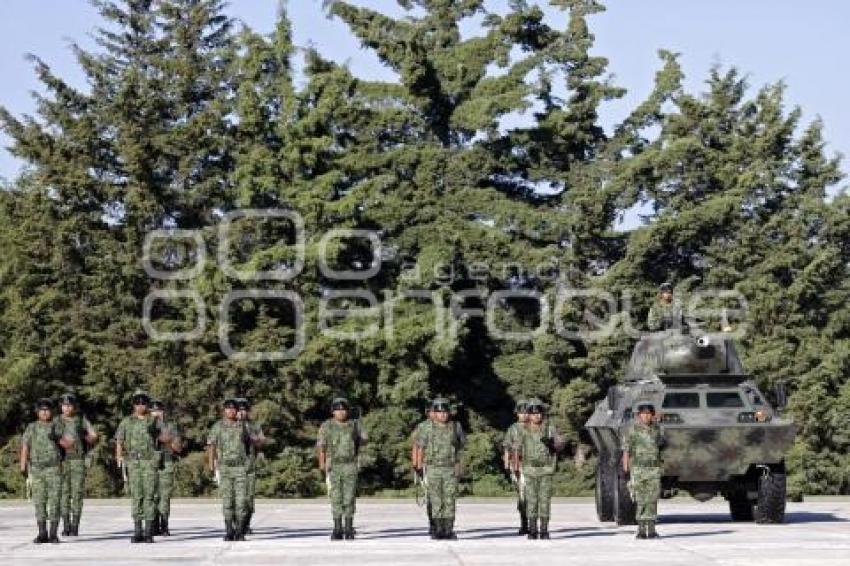 ZONA MILITAR . GRADUACIÓN
