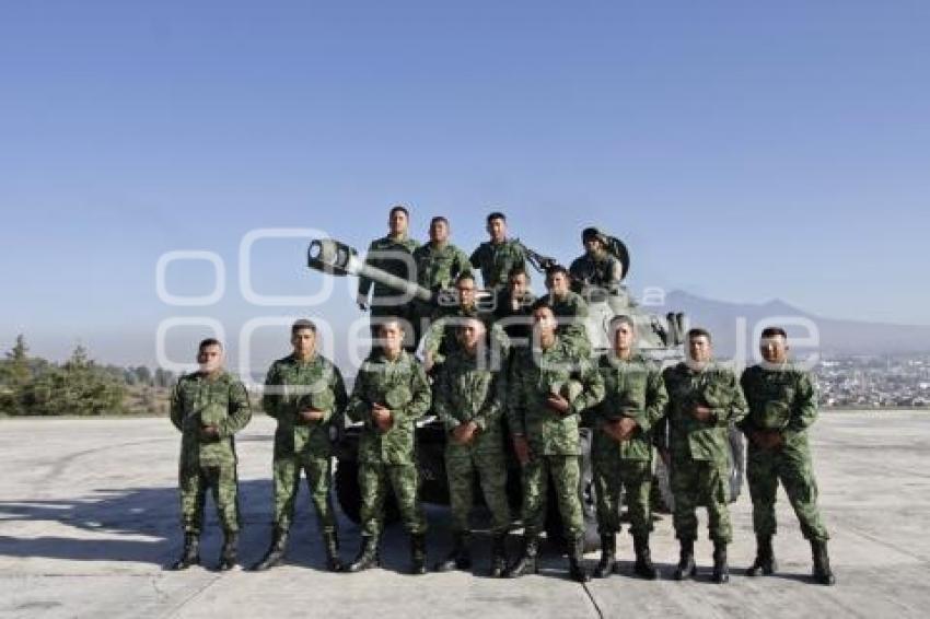 ZONA MILITAR . GRADUACIÓN
