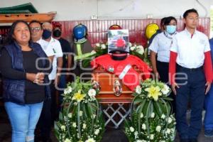 TEHUACÁN . HOMENAJE BOMBERO