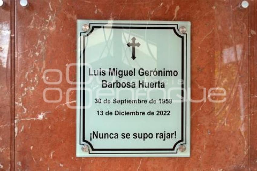 TEHUACÁN . SEPULCRO MIGUEL BARBOSA