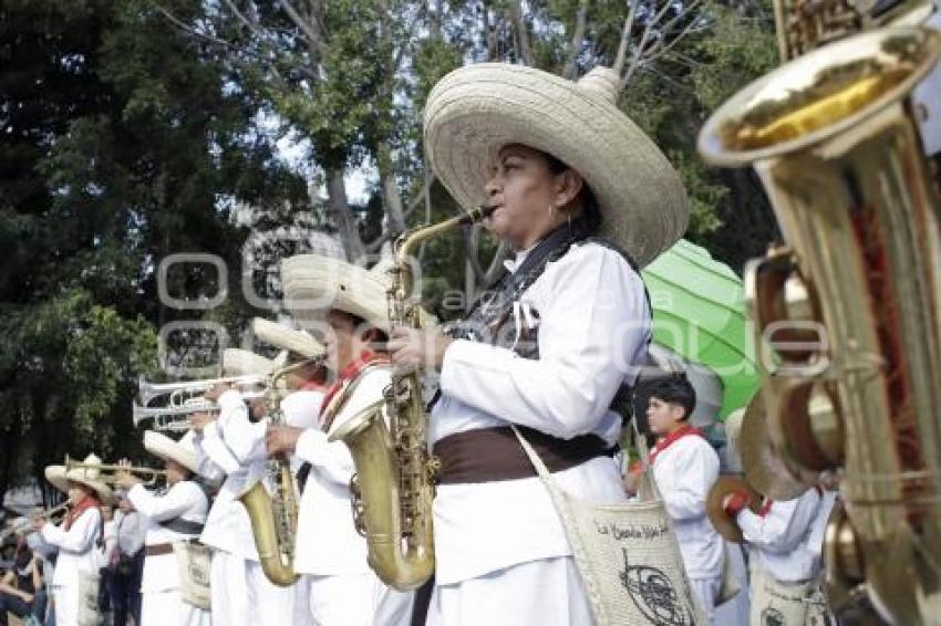 ZÓCALO . BANDA TRADICIONAL