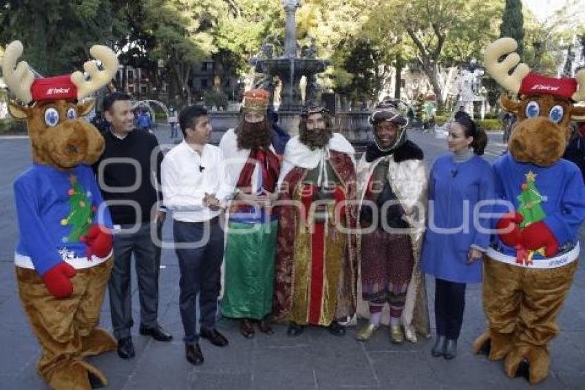 AYUNTAMIENTO . DESFILE REYES MAGOS
