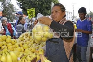 MERCADO MORELOS . PRODUCTOS NAVIDEÑOS