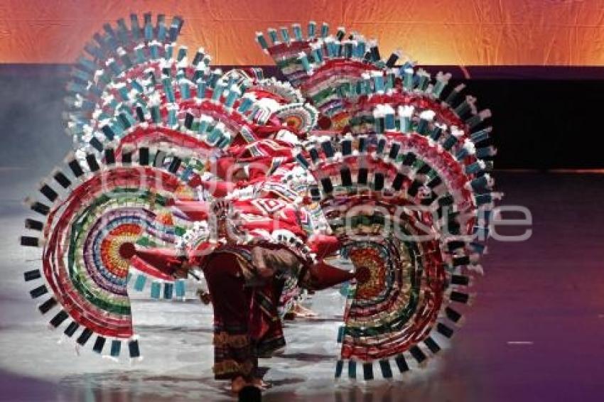 BALLET FOLKLÓRICO . AMALIA HERNÁNDEZ