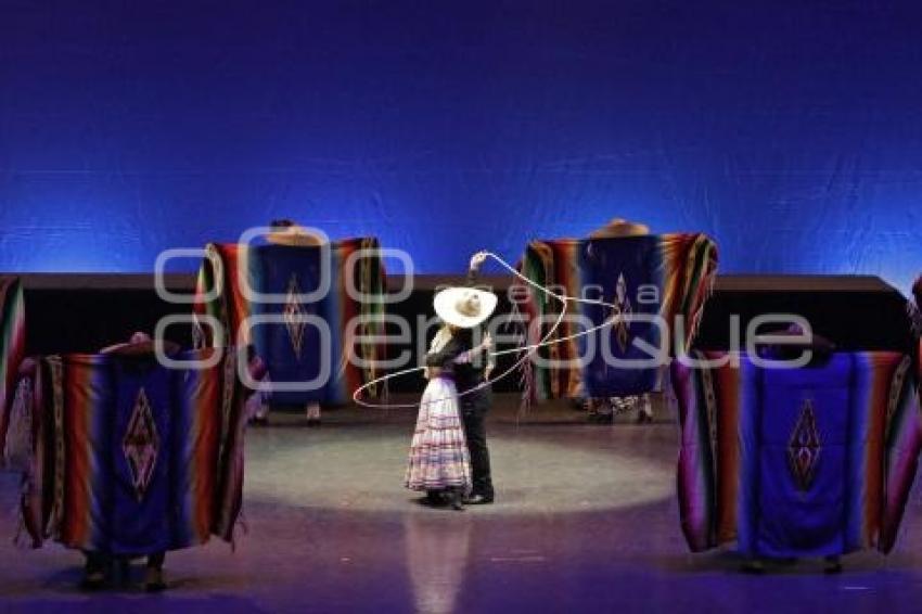 BALLET FOLKLÓRICO . AMALIA HERNÁNDEZ