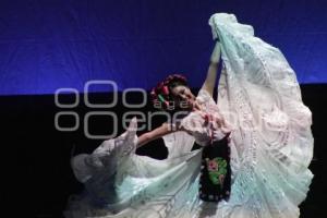 BALLET FOLKLÓRICO . AMALIA HERNÁNDEZ