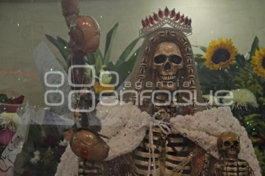 ALTAR SANTA MUERTE