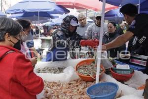 PESCADOS Y MARISCOS