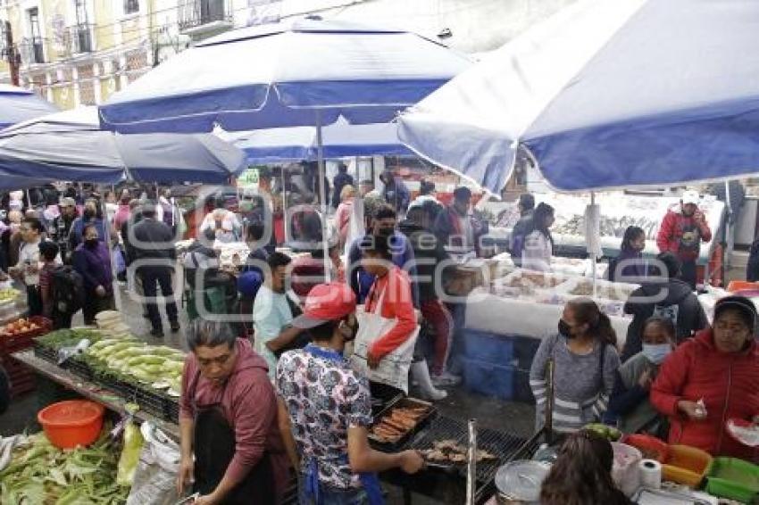 MERCADO . COMPRAS FIN DE AÑO