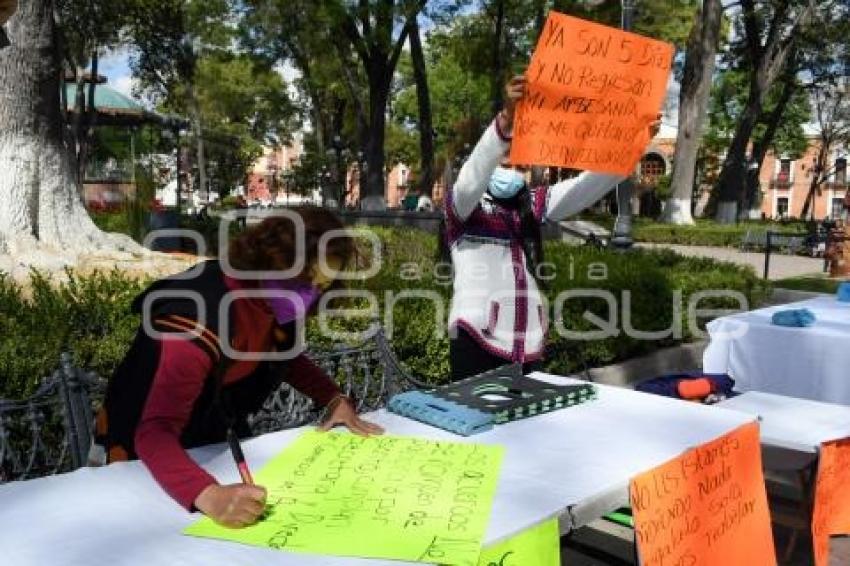 TLAXCALA . MANIFESTACIÓN ARTESANAS