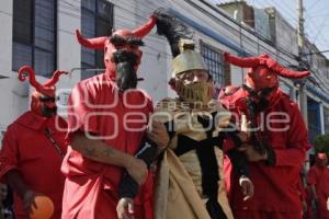 TRADICIONES . DOCE PARES DE FRANCIA