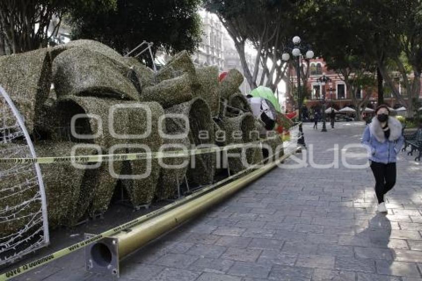 RETIRO ADORNOS NAVIDEÑOS