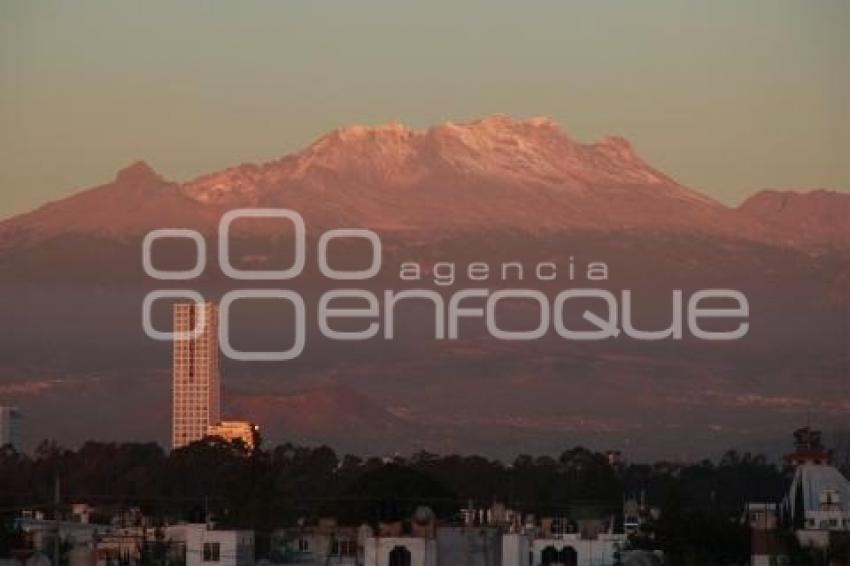 VOLCÁN POPOCATÉPETL . FUMAROLA