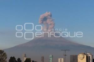 VOLCÁN POPOCATÉPETL . FUMAROLA