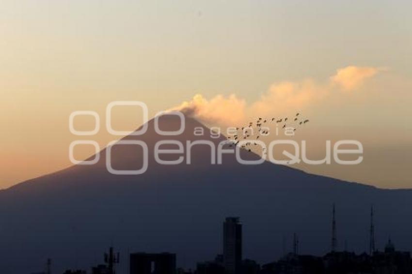 VOLCÁN POPOCATÉPETL . ATARDECER