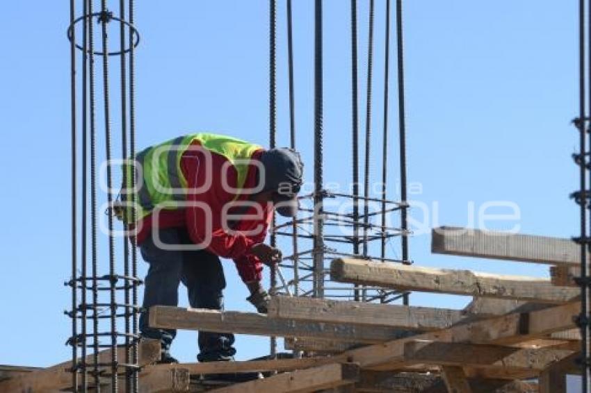 TLAXCALA . CONSTRUCCIÓN PRESIDENCIA CHIAUTEMPAN