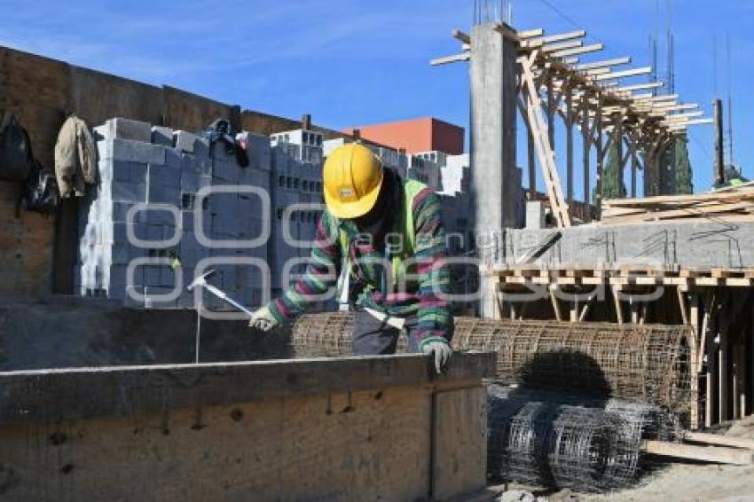 TLAXCALA . CONSTRUCCIÓN PRESIDENCIA CHIAUTEMPAN