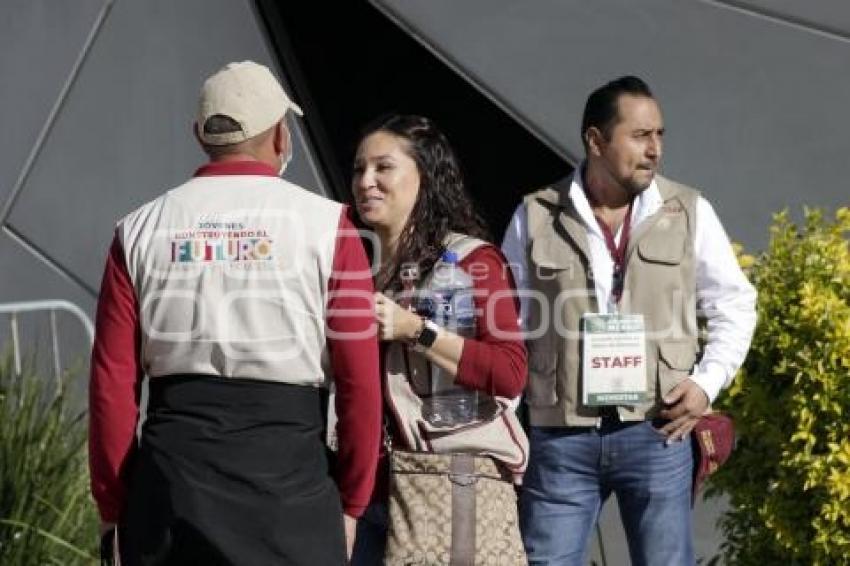 GOBIERNO FEDERAL . VISITA AMLO