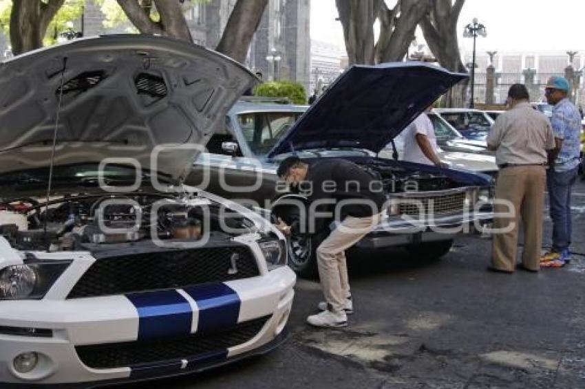 EXHIBICIÓN AUTOS ANTIGUOS