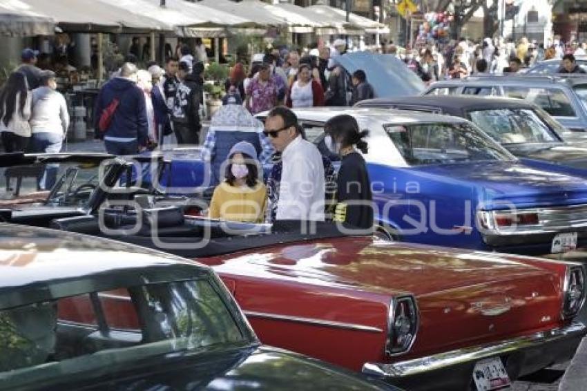 EXHIBICIÓN AUTOS ANTIGUOS