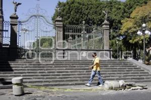 BOLARDOS EN MAL ESTADO